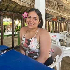 Meet your Posher, Daniela